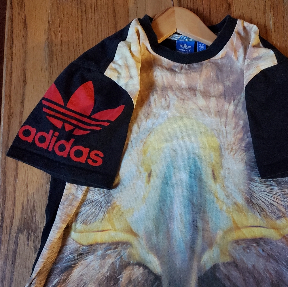 Adidas Tee medium - Picture 2 of 4